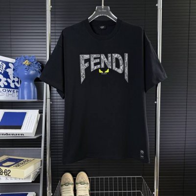 192 当天到货 现货现配 Fendi 芬迪 双Ff蛇纹拼布刺绣短袖T恤 独家首发高定 面料采用260克重双纱精梳棉，定制32支双股螺纹，成衣两遍水洗处理，面料