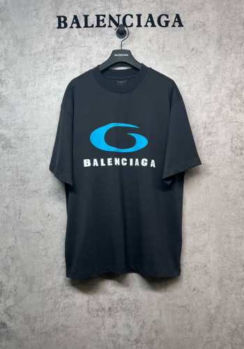 Balenciaga巴黎世家顶级版本1:1官网品质 蓝环圈印花圆领短袖T恤 标准的印花技术，纯棉柔软面料，对色定染面料，超精细平网印花工艺 面料260G双纱精梳