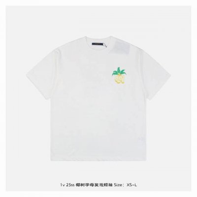 lv 25Ss 椰树字母发泡短袖 面料采用230克重精梳棉，定制32支1*1螺纹，成衣两遍水洗处理，面料舒适亲肤无异感，定制定染面料，纺织密度高，垂感佳，不易变