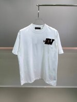 Lv 2025Ss春夏新款 拼皮绣花+刺绣圆领短袖T恤 高品质 手感柔软 定制面料 做工精细 男女同款 黑色 白色 S M L Xl Xxl