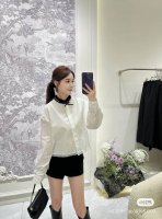 2025早春小姐姐穿搭减龄衬衫搭配 韩系重工亮片也太精致了吧 领子都是手工缝制，下摆也蕾丝花边搭配 一色三码Sml 面料:棉