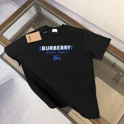 p120 Bur*Berry 巴宝莉 最新款情侣款短袖T恤～重影字母Logo印花设计～面料上身舒适透气，不僵硬，修身的剪裁，采用高定定制纯棉面料！上身舒适有型，