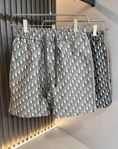 Dio*迪*奥 2025春夏新款男女同款休闲抽绳牛仔短裤，男女同款！全景钩织迷彩图案修饰！时尚运动休闲短裤！面料采用进口纯棉棉材质！定制专属面料制作而成，面料手