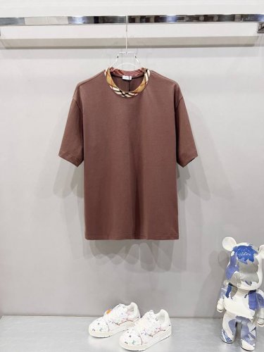 burberry 巴宝莉 320克圆领短袖T恤 精美品牌格纹Logo元素领口简约工艺标识 官方同步 1:1原版开模 时尚个性 百搭潮流 纯原品质 原版洗水面料