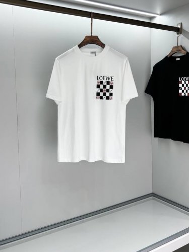 P250 Loewe 2025 圆领短袖T恤 立体厚板假口袋Logo标识 官方同步 高版本 高品质 时尚个性 百搭潮流 纯原品质 原版面料 码数：S-2Xl