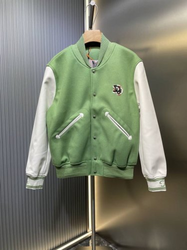 dior 顶级原单 字母刺绣羊毛棒球服 工艺说明：采用皮革，以及橙色色羊毛和山羊绒混纺面料精心制作，饰以精致的字母图案高订风格补丁，并以桑蚕丝线、珠饰和仿水晶手