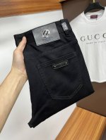 杰尼亚 2025年夏季最新品牛仔裤出入专卖店无压力 专柜热销款 品味与价值共享 身穿着非常舒适 低调不失奢华 穿出去非常有档次,裤型款式和裁剪亦无需多言 上身精