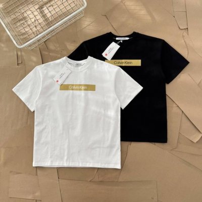 calvin Klein Ck夏季金标横字母印花短袖T恤 503 -面料采用280G双纱爽滑棉，双纱的质感加上爽滑手感，面料整体重磅舒适，细节还原原版一比一，亲
