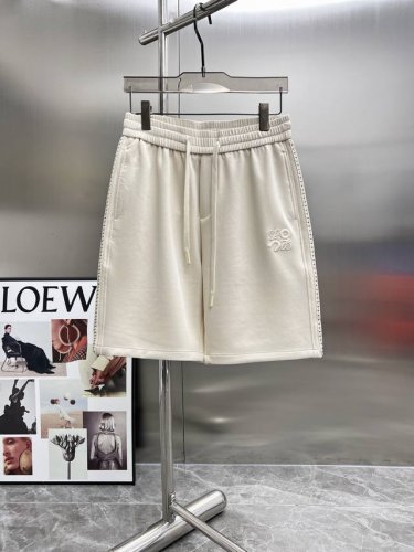 罗意威 Loewe 2025春夏新款 休闲裤 短裤，高端版本！专柜定制面料 透气舒适度高，细节无可挑剔，品牌元素设计理念，体现高品质。手感细腻柔软！呈现休闲裁剪