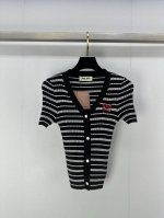 miumi*上新细节 25 春夏新款条纹撞色开衫短袖 针织面料条纹纹路 提花Logo 收腰弹力正肩版型青春靓丽 3色3码Sml
