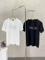 Versace范思哲独家专供新款原单男士休闲短袖 高端定制 高端版本 时尚百搭爆款进口面料 手感超柔软细腻 穿着亲肤舒适 高端精品 代工厂p精细做工 上身非常赞