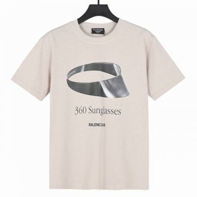 Balenciaga巴黎世家官网同款360太阳镜Logo短袖T恤 面料采用300克重双纱精梳棉，定制32支1*1螺纹，成衣两遍水洗处理，面料舒适亲肤无异感，定制