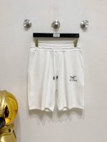 Arcteryx始祖鸟 新款来袭 2025春夏新款休闲裤短裤，进口高密度定制面料，舒适柔软亲肤，笔挺不易起皱，简单明了，超级百搭上身效果超级棒时尚百搭，笔挺有型