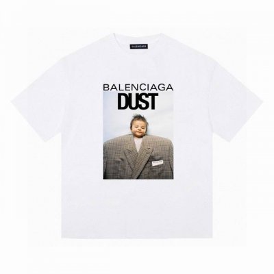 Balenciaga巴黎世家Dust Baby短袖半袖T恤 采用260G双纱100%新疆精梳纯棉面料 采用过肩拉条工艺，百洗不变形！ -采用高端印花，百洗不开裂
