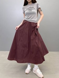 Mm6 新款休闲半裙 质感涤纶面料 休闲时尚版型 尺码Sml