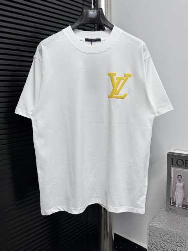 Louis Vuitto* 路易25Ss 后背大Logo字母短袖T恤 购入原版开模打造，全套定制辅料，所有细节完美还原 定织定染260G纯棉双纱紧密棉面料，洗水
