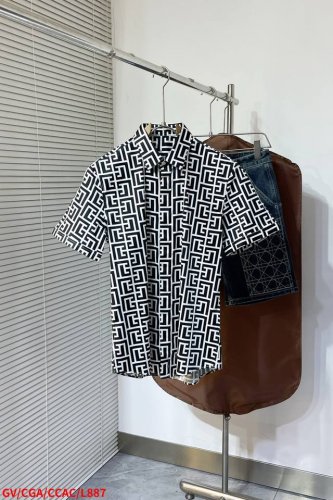 l887 Gv 纪梵希。25Ss春夏新品 奢华品牌经典Logo设计，3D数码提花工艺。采用高档顶级定制面料，手感舒适顺滑 ，细节之处尽显高级 视觉相当雅致时髦，