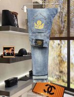 春夏 古驰 新品时尚原单牛仔裤采用进口高档洗水牛仔面料，奢华品牌字母Logo设计 上身随意舒服！收口搭配无束缚感！海外欧洲专柜同品，上身时尚运动显时尚，很低调且