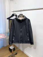p350 巴宝莉 官网同款，提前发售！2025春季新款男士夹克外套，原单三标齐全高端版本！专柜定制记忆面料 透气舒适度高，细节无可挑剔，品牌元素设计理念，体现高