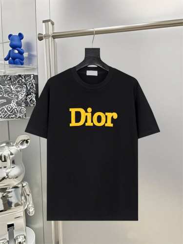 Dior 迪奥25Ss新款短袖 最高版本重工艺印花经典Logo图案 高标准定制 上身非常有型 客供进口高档280克纯棉面料质感非常细腻 细节工艺精湛考究 塑造性