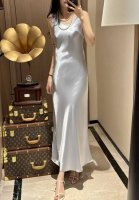 新品上架 高档醋酸鎏金缎面料！十拿十补百搭鱼尾裙！斜纹裁剪，修身知性！性价比跑量之王！黑色，粉色，灰色，金色，紫色，咖色，蓝色！Smlxl