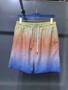 pins Fen 芬*迪 春夏新款男女同款休闲套装 百搭不限制年龄 胸前标识Logo压胶设计 无论你是轻熟还是喜欢潮风搭配妥妥的 男女生衣橱必备单品款 定制原版