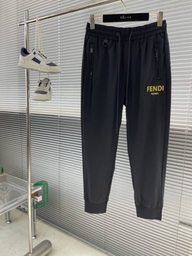 Fend 2025Ss天丝锦纶四面弹春夏休闲裤 美学的焕新诠释,演绎浓郁的格调型时尚风范,细节感和设计感强悍.经典品牌标识做为色彩搭配,演绎经典的品牌时尚,为整