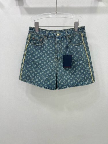 Louis Vuitt*N25新款L家做旧老花牛仔系列同步上新啦 经典老花牛仔面料 外套+短裤+短裙+背心裙 定制Yb五金 搭配金线刺绣Logo 洗水做旧时髦低