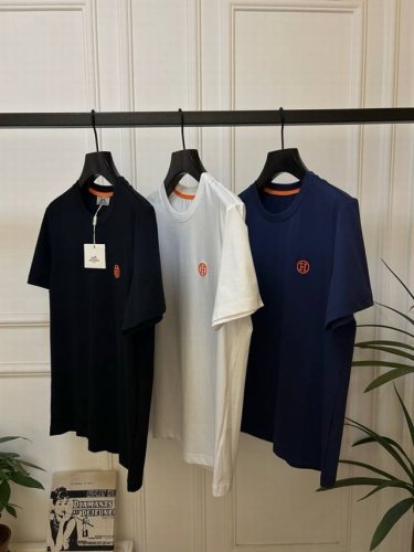 新品H 爱马仕 Ss新款棉质圆领短袖T恤 品牌工艺 刺绣Logo优质纯棉面料定制 白色 黑色 蓝色 男女同款 码数 M L Xl Xxl Xxl Xxxl L肩