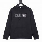 款号Y808 Celine 23Ss 烫钻字母 连帽卫衣 专柜同步上新 订制水洗标 可参照正品 430克大毛圈面料 全套辅料齐全 纹理清晰可见，定制面料，色调明