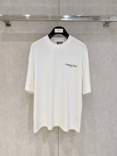 dior Homme 迪奥 桀傲 新款短袖Yyds 日常出门闭眼搭 定制纯棉弹力棉面料短袖T恤 魅力在于创造了简约奢华感的时尚,随意搭配感受英式风格独特气质.