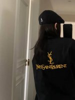 2025Ysl圣罗兰刺绣短袖新款字母标语情侣短袖 Dior限定数码直喷工艺印花短袖T恤 T原地自留款！ 好喜欢这种款 前面一个精致印花 叠穿的话会很高级背后又是