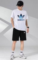 Adidas阿迪达斯三叶草休闲情侣款短袖短裤运动套装，男女均可轻松上身驾驭 ，面料柔软有弹性超级舒服 ！细节一步到位 ，腰部内里有抽绳可以随意调节！ 上身效果超