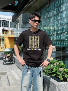 Givenchy纪梵希 独家专供新款原单男士休闲短袖 高端定制 高版本 时尚百搭爆款进口面料 手感超柔软细腻 穿着亲肤舒适 高端精品 代工厂p精细做工 上身非常