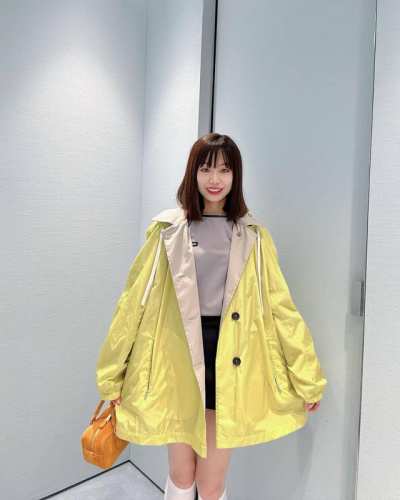 miumi* 25Ss早春秀场新款 两面可穿的冲锋衣夹克风衣外套丨独家Yb开发！高版出品！时髦配色穿搭！记忆丝连帽冲锋衣结合翻领夹克风衣可甜可盐的运动少女风！定