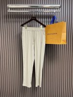 lp Loro Piana 2025Ss春夏新款休闲裤 定制棉麻面料 透气舒适度高，细节无可挑剔，品牌元素设计理念，体现高品质。手感细腻柔软！呈现休闲裁剪，上身