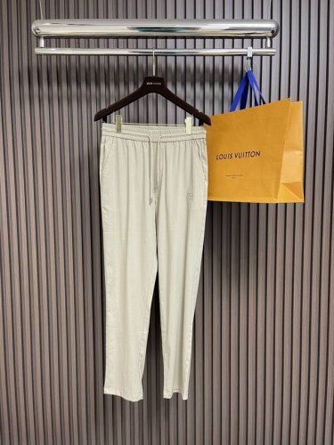 lp Loro Piana 2025Ss春夏新款休闲裤 定制棉麻面料 透气舒适度高，细节无可挑剔，品牌元素设计理念，体现高品质。手感细腻柔软！呈现休闲裁剪，上身