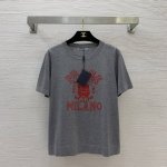 款号D25050356 Prad*夏季新款定制清凉透气羊毛薄针织面料、胸前字母Logo提花图案时尚百搭短袖针织衫上衣！藏蓝色、白色、灰色、 L码：肩宽34，胸围