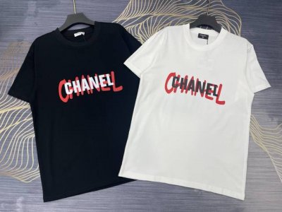 上新 Chanel香奈儿2025春夏新款印花字母Logo圆领短袖T恤 高版本高版本 280克精棉面料 全网独家首发 百搭款细节处理完美 进口印花Logo工艺 十