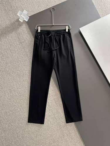 prada 2025春夏爆款 颜色：黑色，灰色，藏蓝色 尺码：M-4Xl 介绍：高端松紧腰裤 顶级设计 高品质五金辅料与工艺，进口面料 弹力舒适 质量保证，