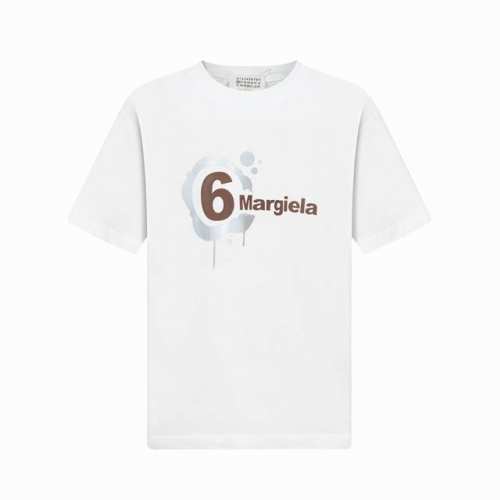 Madison Margiela 马吉拉 25Ss高版全新做法3D双重工艺，镜面反光+发泡材质重工艺形成的Logo圆领短袖T恤。 定制240克同缸染面料 手感非