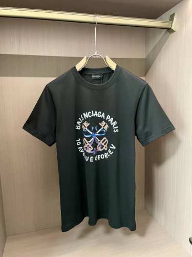 巴黎世家 男士时装款圆领短袖T恤，贸易公司洋行货，高级限定款，25年春夏新品，明星级人气单品！ 客供埃及进口顶级面料，甄选尼罗河区域光照极好的上等棉花原料，经过