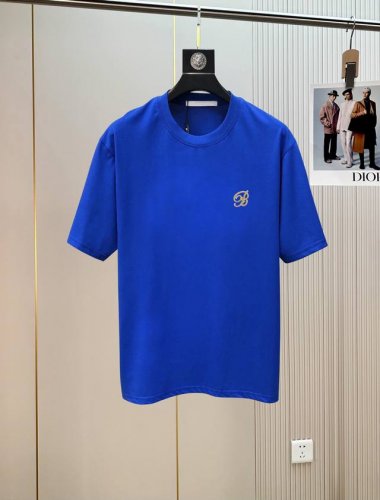 罗意威刺绣。2530春夏新品时尚圆领短袖高级定制百搭款式！更有实用感 任何人都可以轻松驾驭 采用95%棉+5%天丝面料制作，手感非常奈斯，不起球，不变形，奢华经