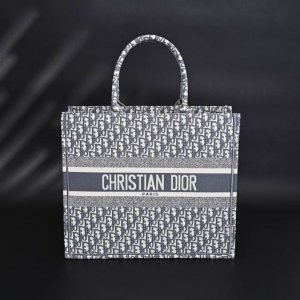 dior迪奥Cd Book Tote经典Oblique牛仔托特包购物袋 大号 纹路清晰 刺绣细节完美 size :41*35*18