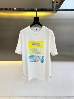 Ba巴黎世家、2025春装新品裂纹印花Logo短袖T恤。100%特纺织紧密棉，24支纱线相对较细，因此，由这种纱线制成的面料通常会相对轻薄、柔软并具有良好的透气