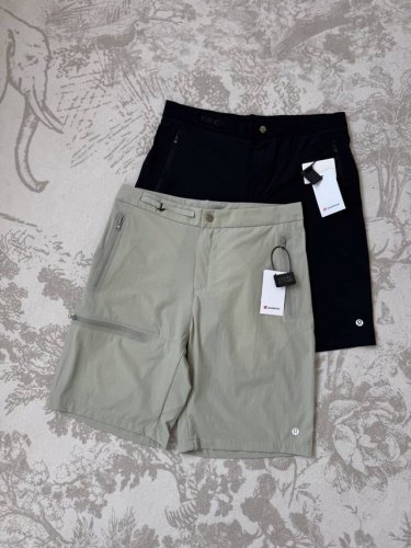 露露男士夏季小腰带设计 薄款户外速干休闲短裤 尺码：M~3Xl 男 颜色：黑色.豆绿卡 专业户外级别！ 轻盈夏季 定制款！ 清凉透气 休闲通勤 机能软壳裤 它被