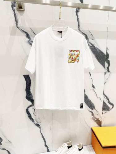 隔天到 Fendi 芬迪 260克圆领短袖T恤 Ff彩绣假口袋刺绣设计工艺标识 官方同步 高版本 高品质 时尚个性 百搭潮流 纯原品质 原版面料 吊牌 领标 水