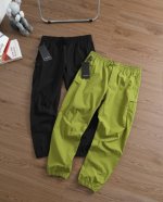 上新 品牌：露露乐蒙 Lululemon 尺码：M-L-Xl-Xxl 颜色：黑色-果绿色 面料科技: 防泼水 强透气 速干耐磨 激光散热孔设计 裤型:直筒裤 腰