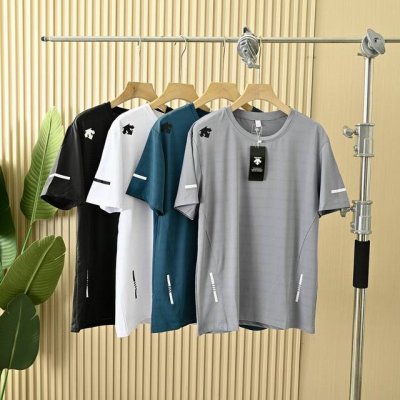 上新 迪桑特夏季四色短袖高品质 自带冰感迪家短袖T恤夏季 速干冰爽 锦纶天丝网孔面料爽滑 舒适 透气 不贴身 ！不变形 经久耐穿 夏季必备爆款！高端品质秒杀低端