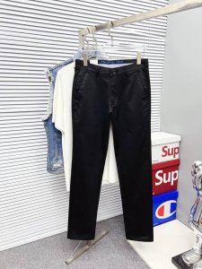 迪奥 新款来袭 2025春夏新款新品 专柜有售 实体店极品休闲裤专柜原版1:1好货 适合各个年龄段 市场最高版本的欧洲进口面料 舒适柔软亲肤 上身效果超级棒时尚